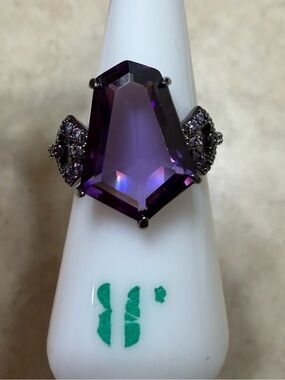 BP Sirens Size 8 Ring-Deep Waters Dark Heart Amethyst on Hematite RG80326